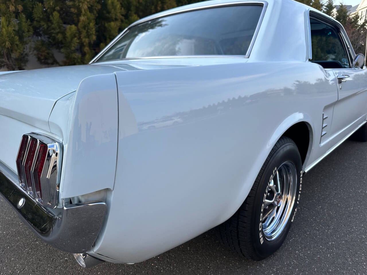 1966 Ford Mustang 27