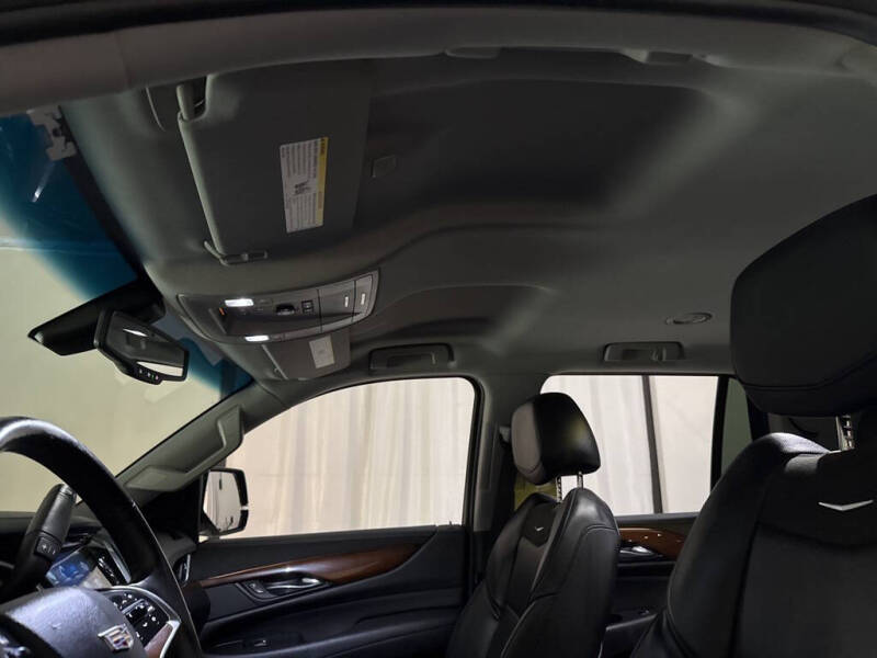 2019 Cadillac Escalade Standard