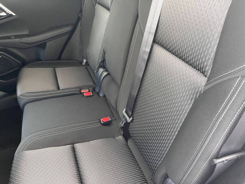 2025 Mitsubishi Outlander ES