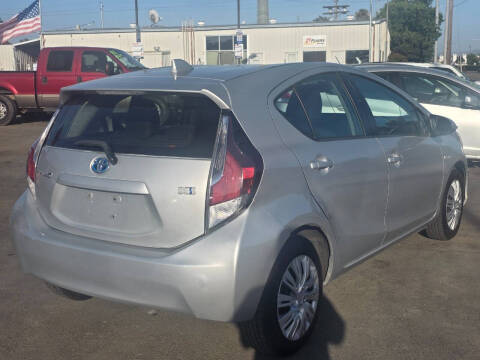 2015 Toyota Prius c Two