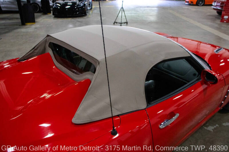 2009 Saturn SKY Red Line