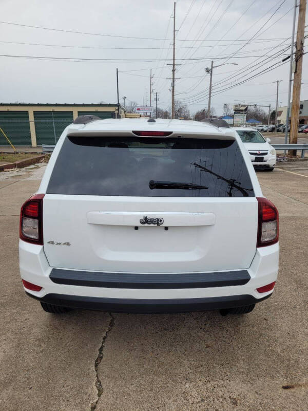 Image 4 of 2016 Jeep Compass Sport