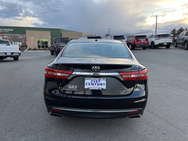 2016 Toyota Avalon XLE