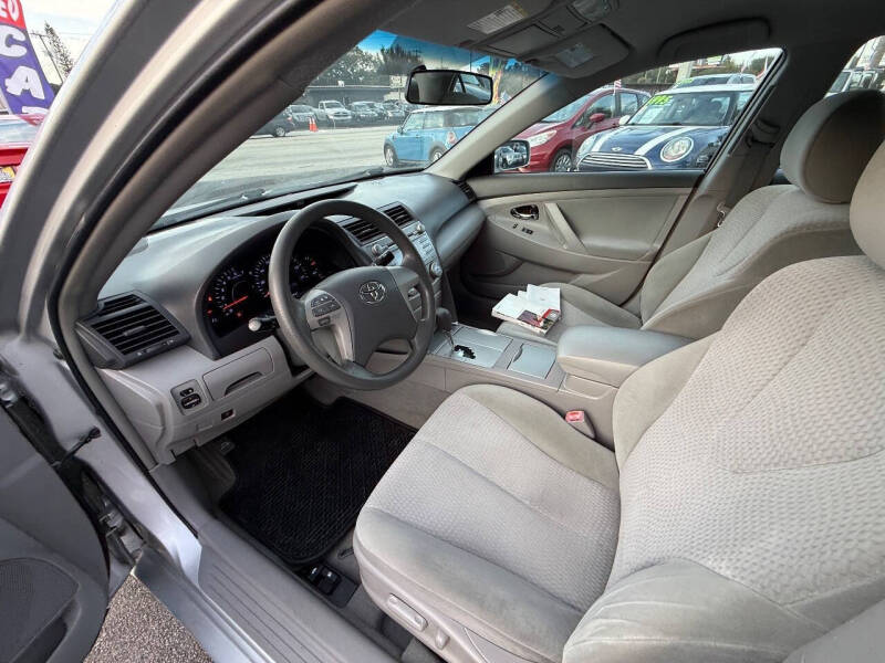 2011 Toyota Camry LE