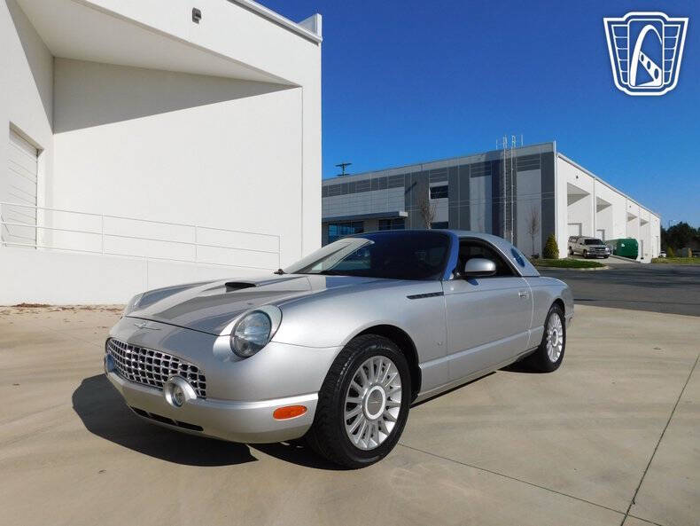 2004 Ford Thunderbird Deluxe