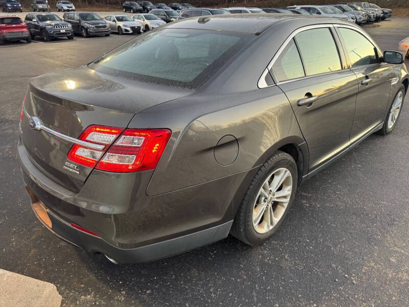 2019 Ford Taurus SEL