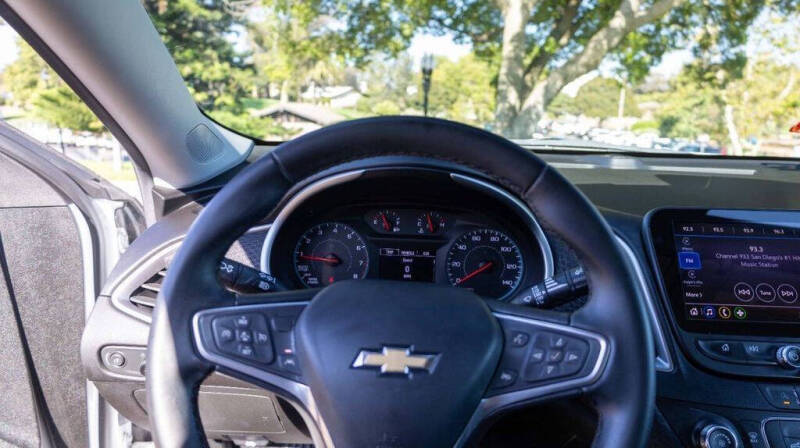 2023 Chevrolet Malibu RS