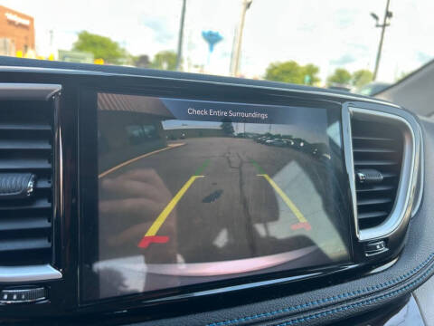 2021 Chrysler Pacifica Touring