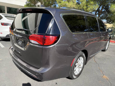 2018 Chrysler Pacifica Touring L