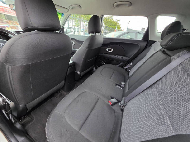 2019 Kia Soul +