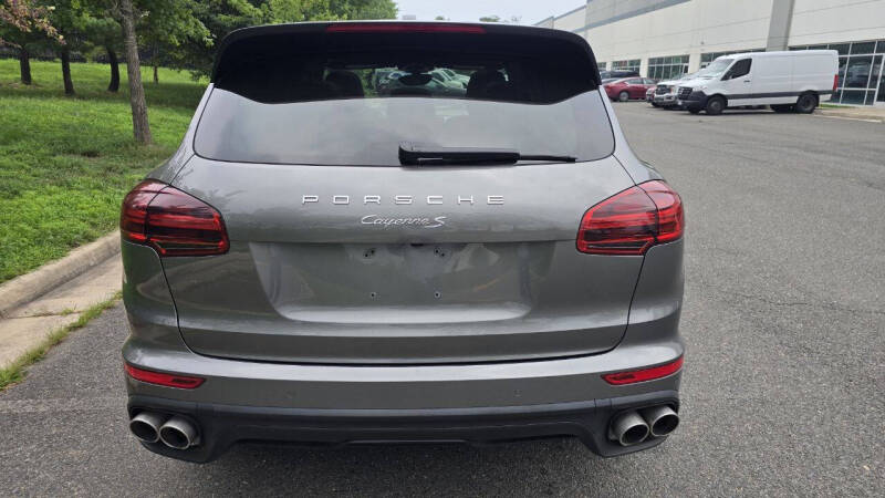 2016 Porsche Cayenne S