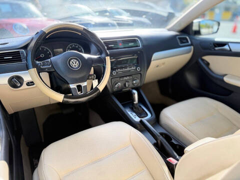 2013 Volkswagen Jetta SE