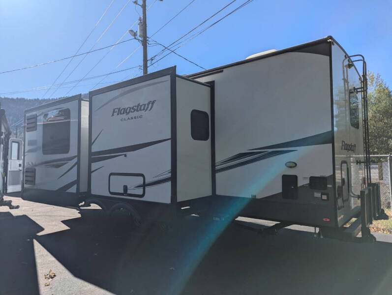 2022 Flagstaff 826MBR / 29ft