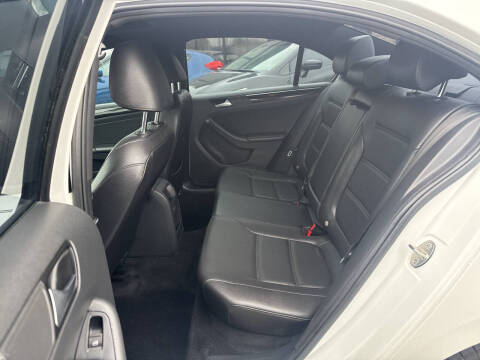 2018 Volkswagen Jetta 1.8T SE Sport