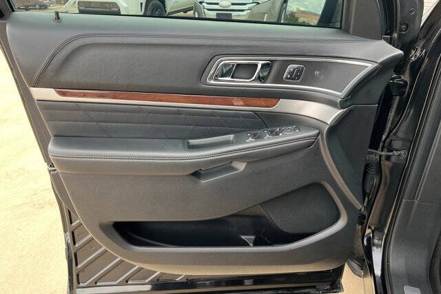 2017 Ford Explorer Platinum