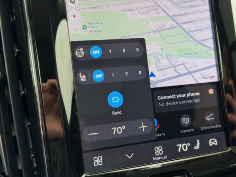 2025 Volvo XC60 B5 Plus Dark Theme