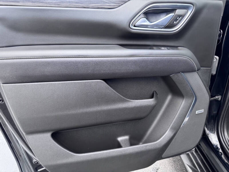 2023 GMC Yukon XL SLT