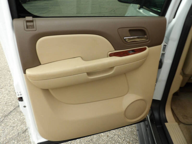 2011 GMC Yukon XL SLT