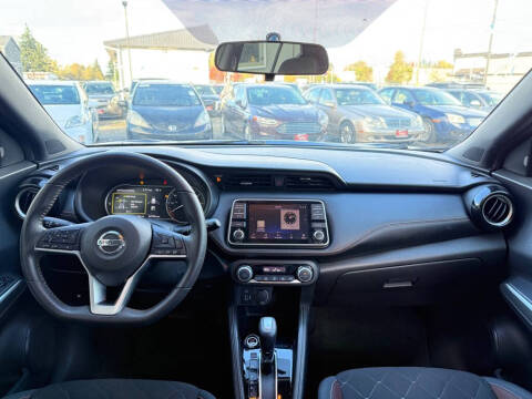 2018 Nissan Kicks SR