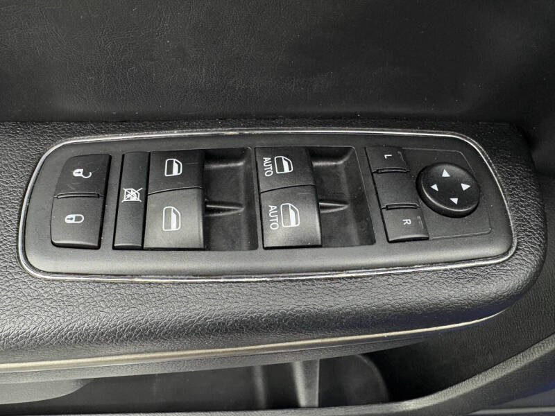 2020 Chrysler 300 S