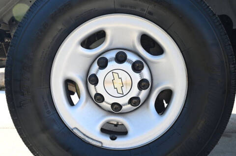 2023 Chevrolet Express 2500