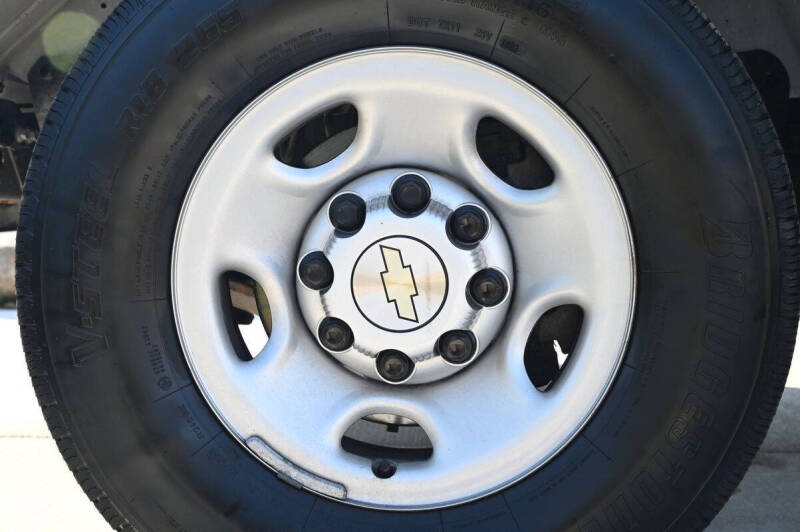 2023 Chevrolet Express 2500