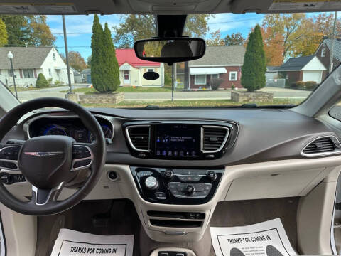2017 Chrysler Pacifica Touring