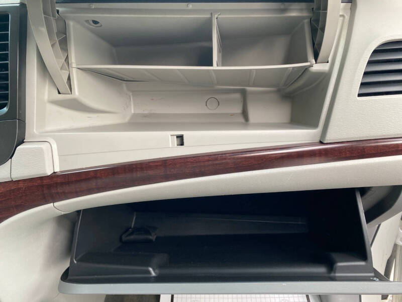 2012 Toyota Sienna Limited 7-Passenger