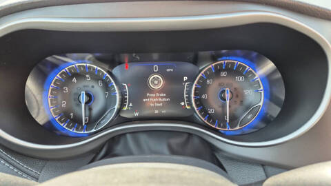 2027 Chrysler Pacifica Select