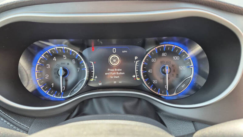 2027 Chrysler Pacifica Select