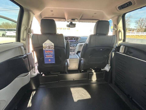 2022 Chrysler Pacifica Touring L