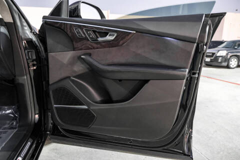 2020 Audi Q8 quattro Prestige 55 TFSI