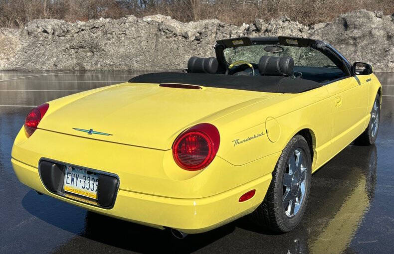 2002 Ford Thunderbird Deluxe