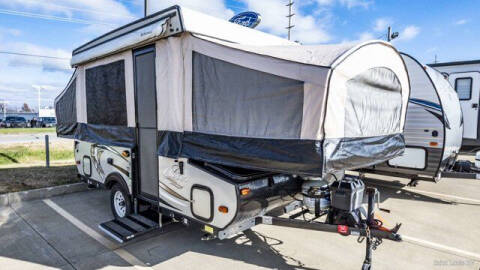 2017 Coachmen CLIPPER SPORT for sale at TRAVERS GMT AUTO SALES in Florissant MO