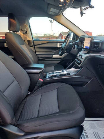 2024 Ford Explorer XLT