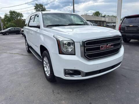 2019 GMC Yukon XL for sale at Summit Palace Auto in Waterford MI