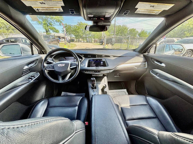 2020 Cadillac XT4 Premium Luxury