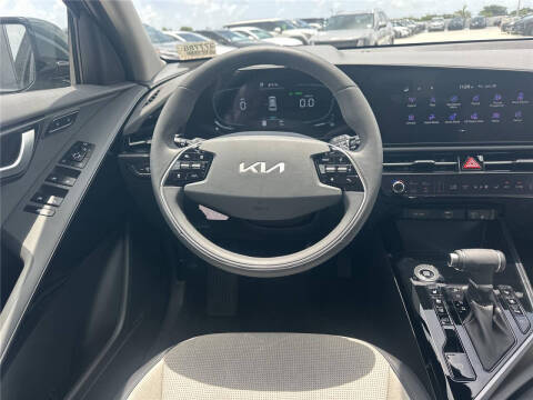2026 Kia Niro SX