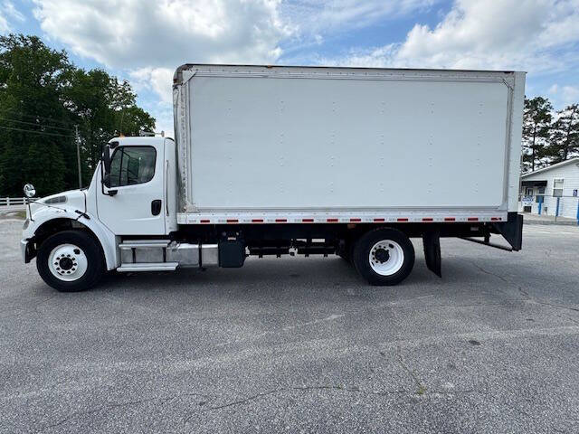2017 Freightliner M2 106