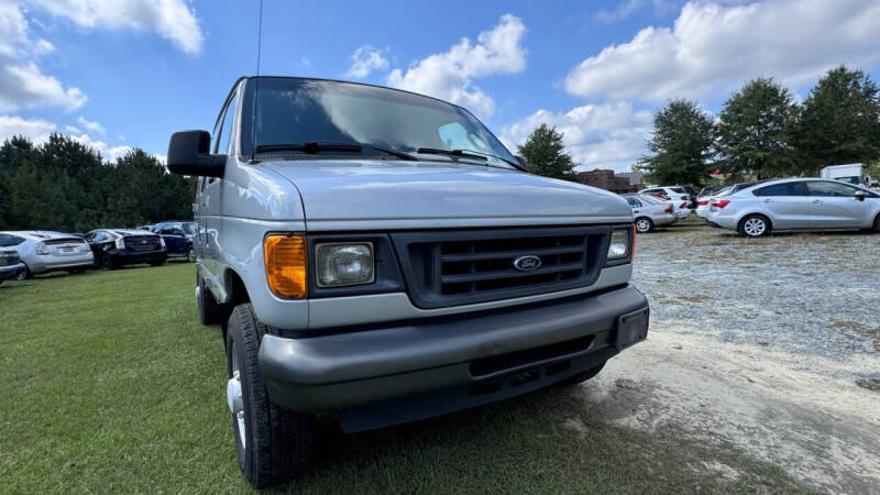 2007 Ford Econoline Van Commercial photo 37