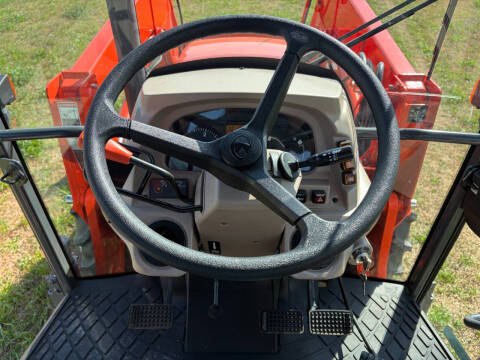 2025 Kubota M7060D