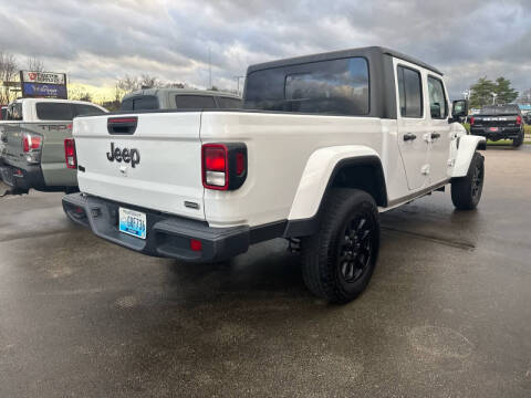 2023 Jeep Gladiator Overland