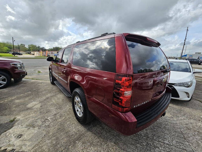 2011 Chevrolet Suburban LT
