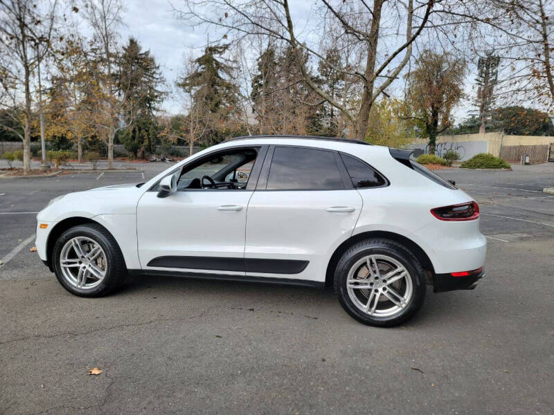 2015 Porsche Macan S photo 8