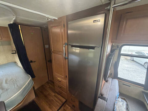 2017 Thor Motor Coach MAJESTIC 23A