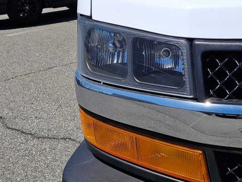 2024 Chevrolet Express 2500