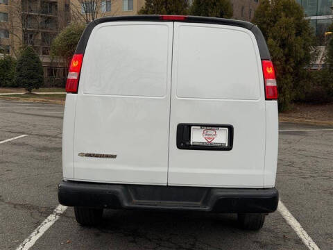 2021 Chevrolet Express 2500