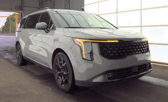 2025 Kia Carnival SX