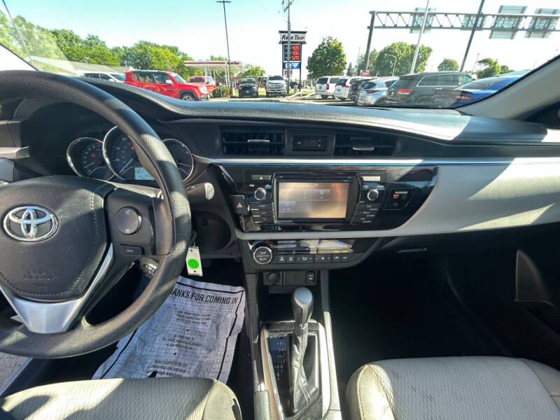 2015 Toyota Corolla LE