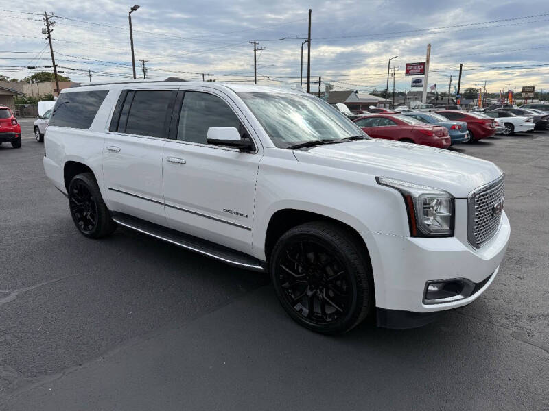 2017 GMC Yukon XL Denali